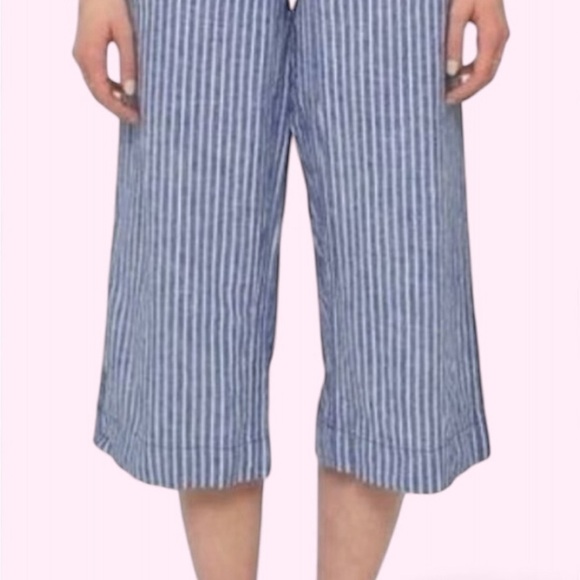 Beach Lunch Lounge Margot Linen Blend
Capri Pants blue striped medium - Picture 2 of 15